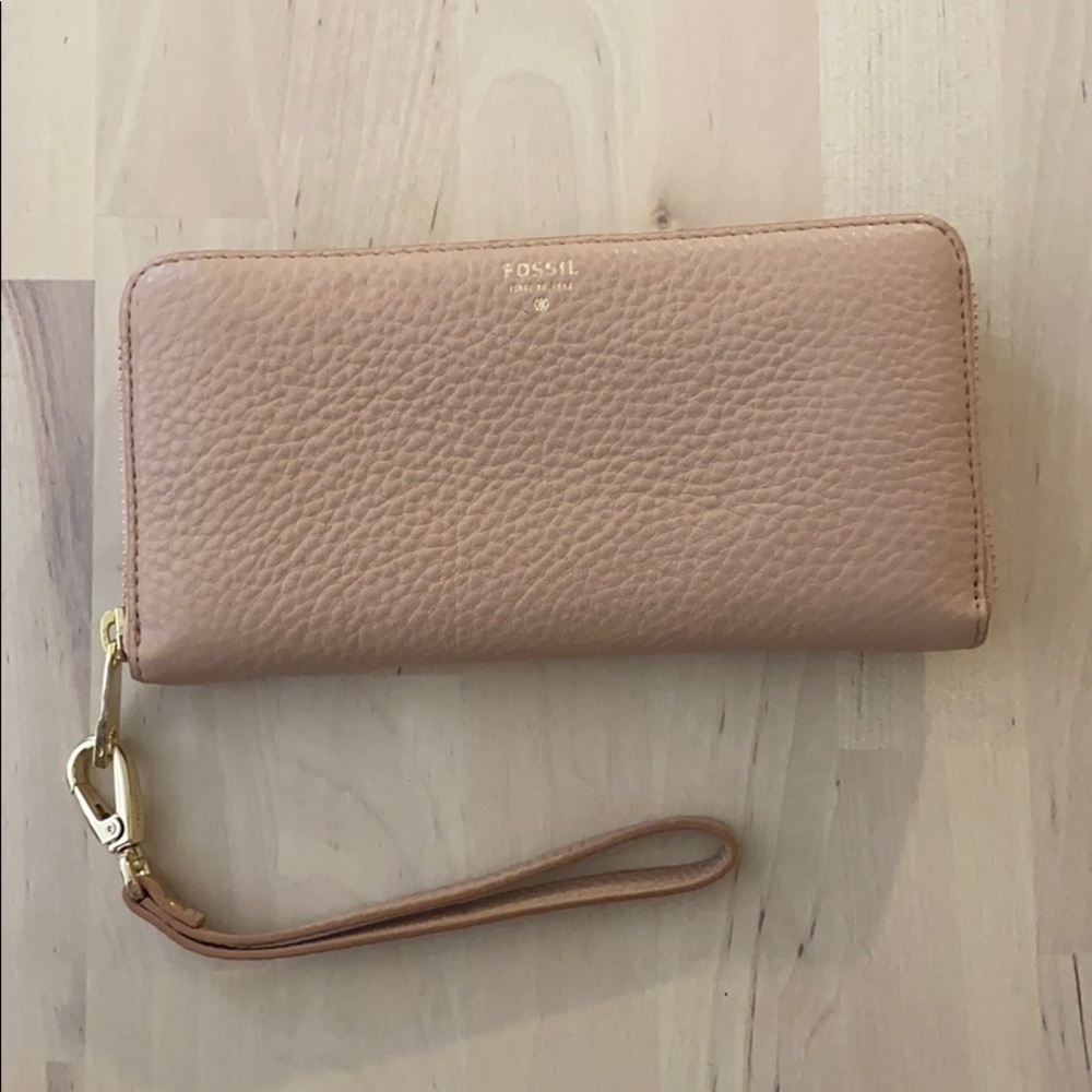 New Dusty Pink Fossil Clutch Wallet